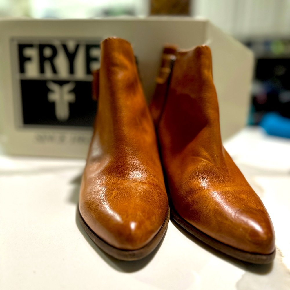 Frye Reina Leather Ankle Boots